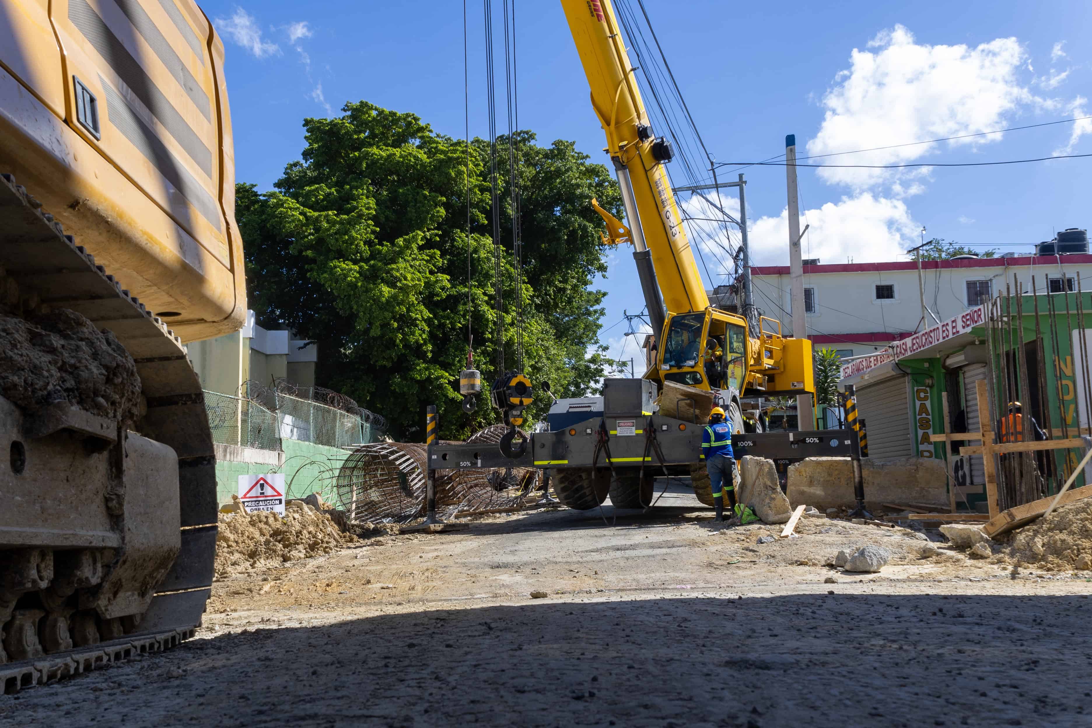 Padres de alumnos dicen que los ruidos afectan a estudiantes.