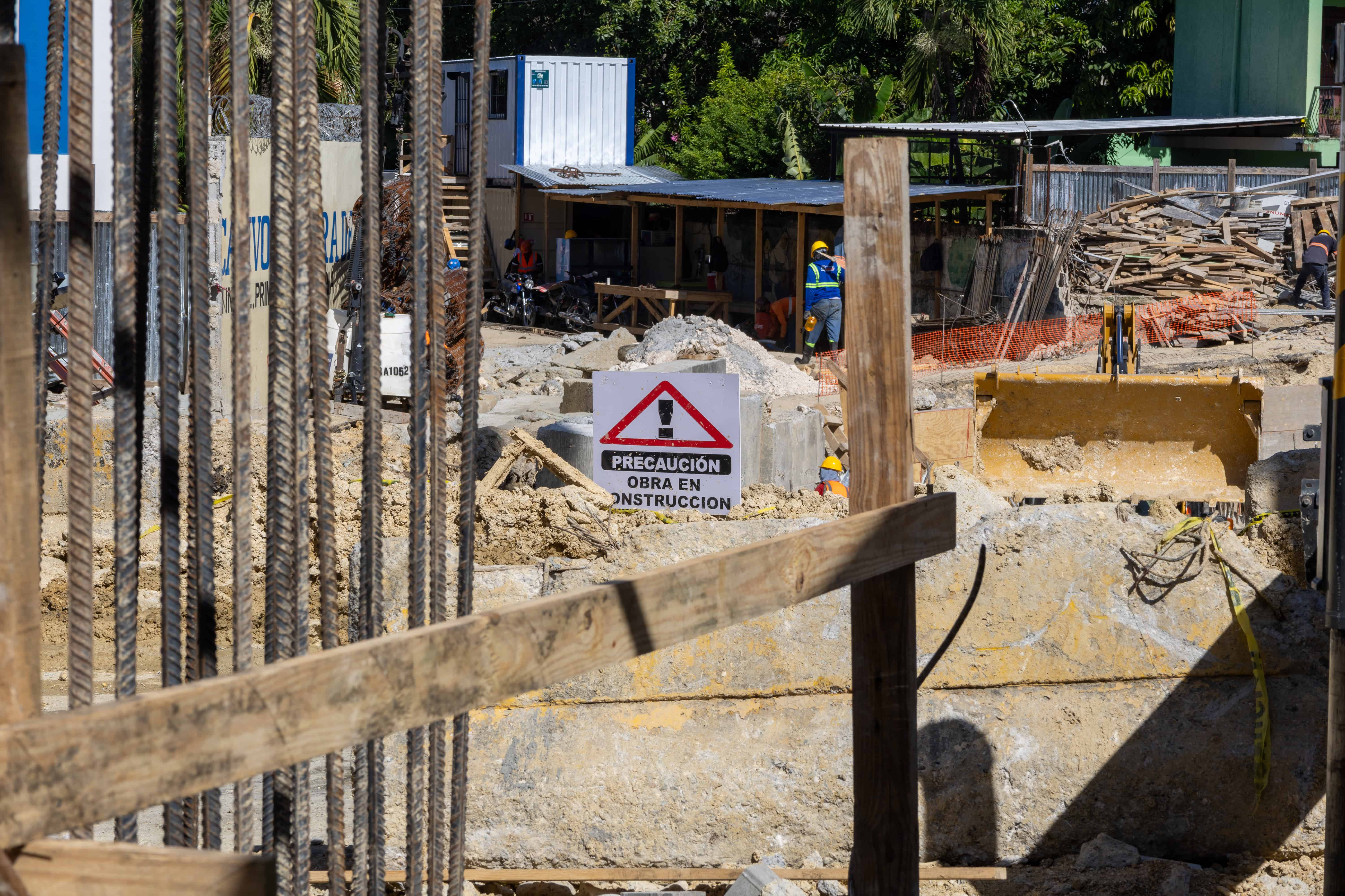 El colegio La Hora de Dios quiere una solución a los ruidos y polvoreda de la obra.