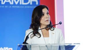 Un giro en el enfoque: señales políticas y económicas en el discurso de la embajadora Campos