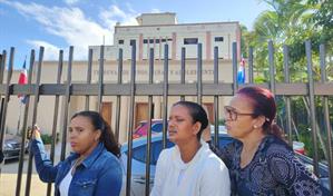 Claman justicia por muerte de estudiante de 14 años tras riña en Santiago Oeste