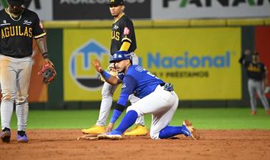 Cristhian Adames lidera los cambios de camisetas que han favorecido a jugadores