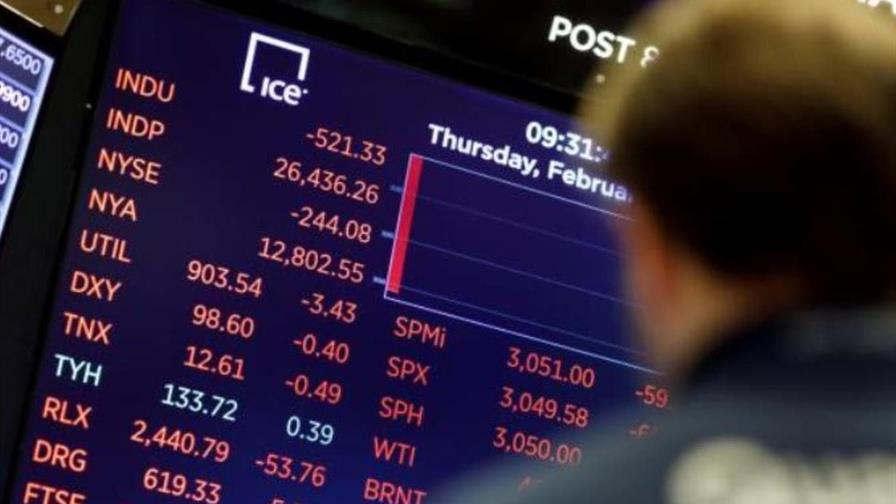 Wall Street cierra en rojo en jornada marcada por las caídas de las criptomonedas