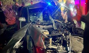 Camión aplasta vehículo: deja dos heridos de gravedad en la Autovía del Este