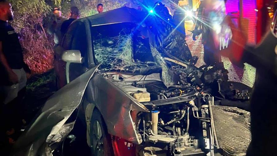 Camión aplasta vehículo: deja dos heridos de gravedad en la Autovía del Este