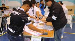 Ministro hondureño afirma que la farsa de Trump termina ya y que darán la batalla