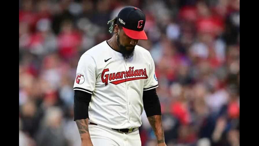 Emmanuel Clase y Luis Ortiz comparecieron ante el juez este martes, volverán el 15 de enero Emmanuel Clase y Luis Ortiz comparecieron ante el juez este martes, volverán el 15 de enero