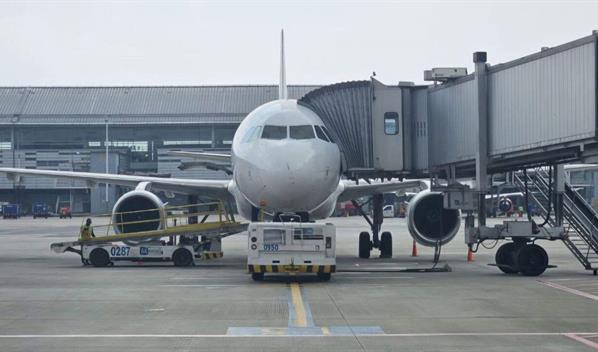 Latam Colombia suspende hasta nuevo aviso su ruta Bogotá-Caracas por la medida del INAC