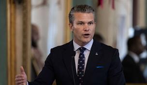 Secretario de Guerra dice que no publicar&aacute; video del ataque en el Caribe que mat&oacute; a dos sobrevivientes