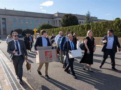 Los «nuevos medios» ocupan la sala de prensa del Pentágono