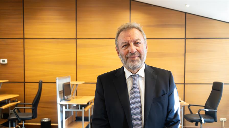 ¿Cómo Portugal combatió el abandono escolar? Si el estudiante no va clases la policía va a la casa