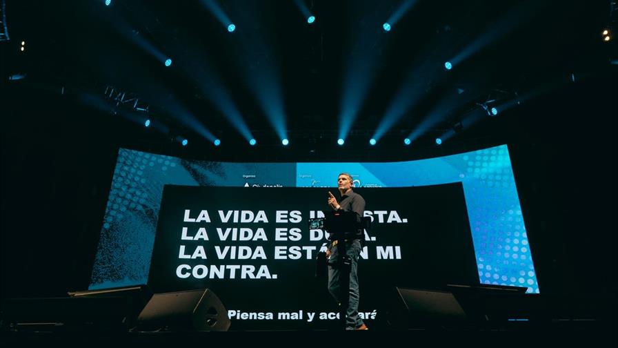 Carlos Malatesta presentó su conferencia sobre el éxito frente a ocho mil personas