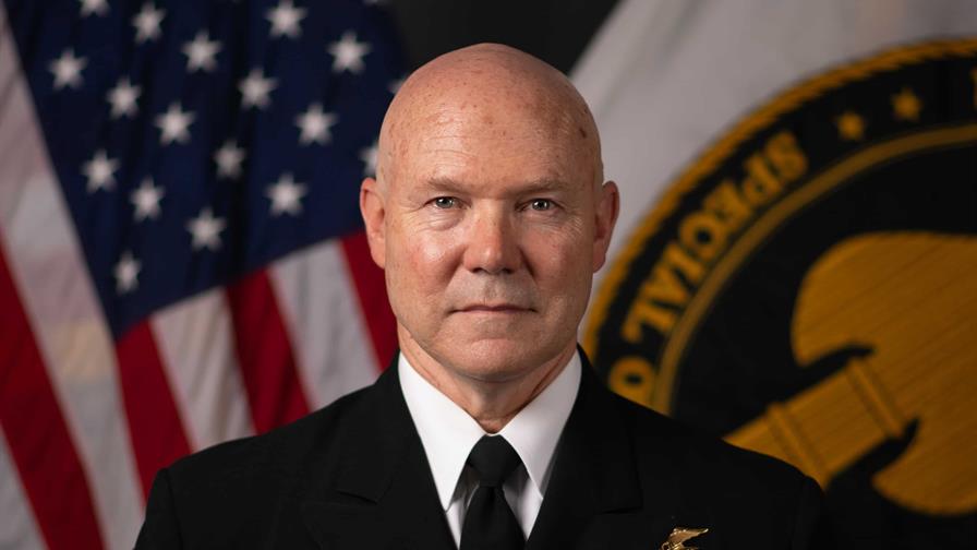 Frank Bradley, militar de EE. UU., bajo fuego por polémico ataque a embarcación en el Caribe