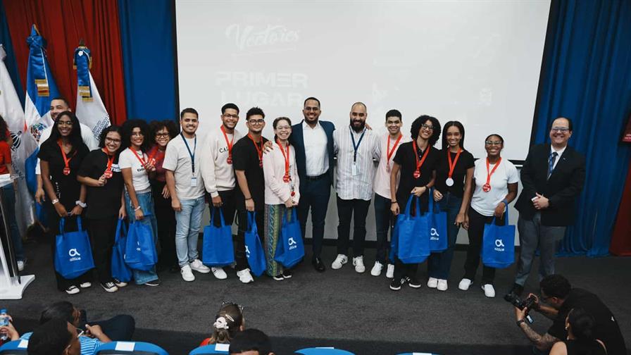 ITLA premia la creatividad estudiantil con certificaciones y equipos tecnol&oacute;gicos en el "Desafine Creativo 2025"