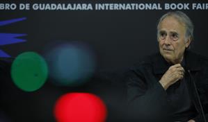 Joan Manuel Serrat dice en México que le gustaría morir entre canciones