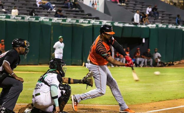 Eloy Jim&eacute;nez firma un contrato de liga menor con Toronto