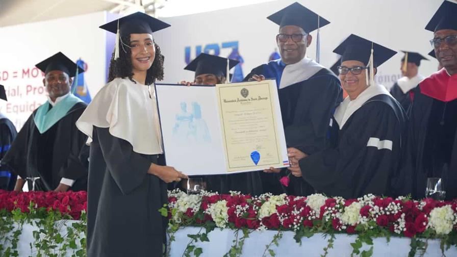 UASD gradúa más de 2,000 nuevos profesionales en la región Sur