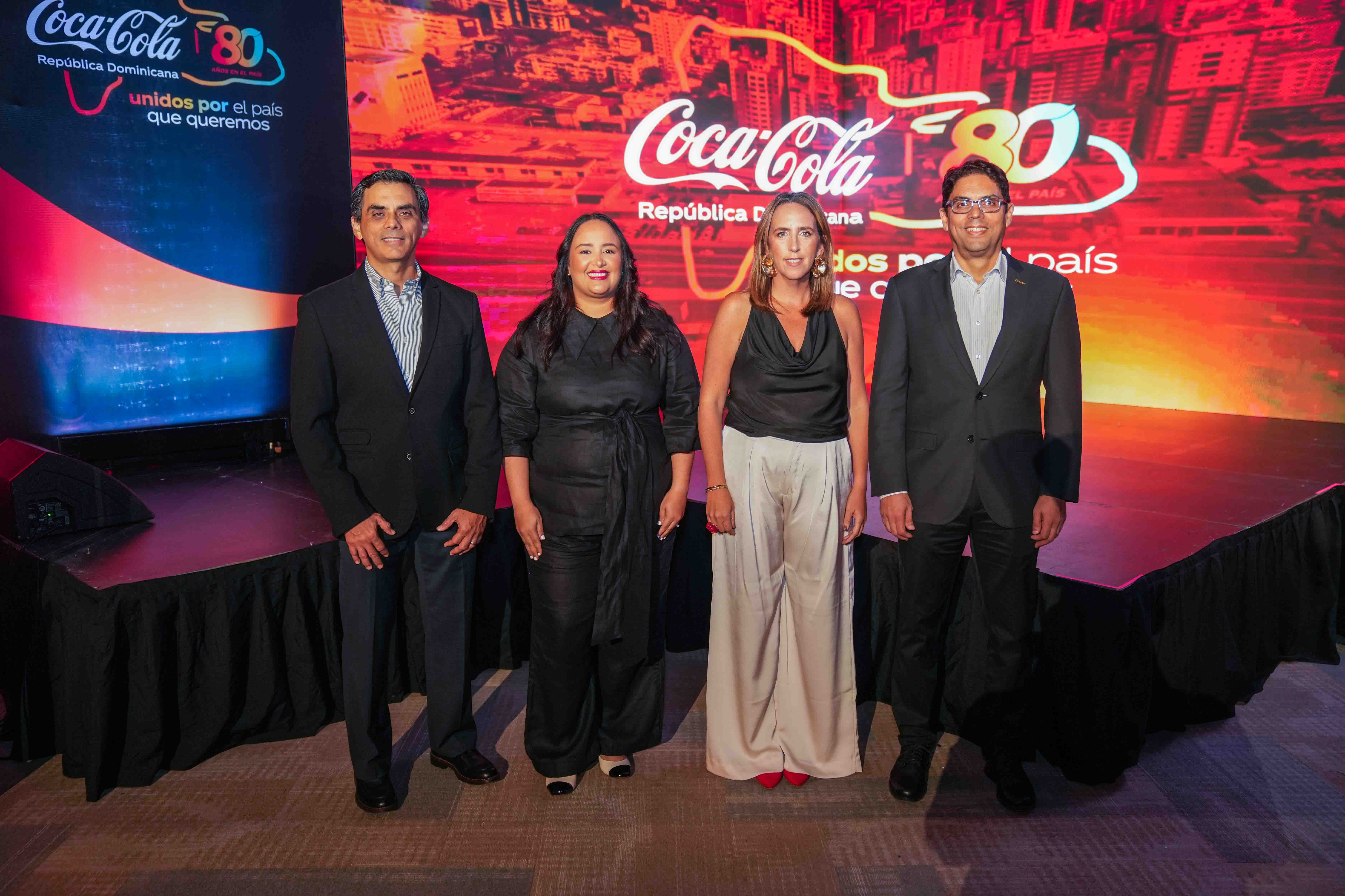 Sistema Coca-Cola clausura la celebración de su 80 aniversario en el país
