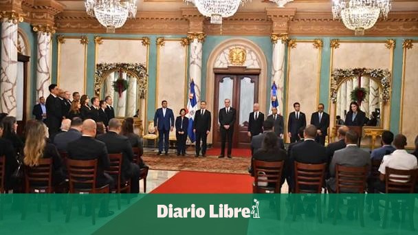 Presidente Luis Abinader juramenta a nuevos jueces del TSE