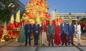 Banco Central celebra su tradicional encendido del Belén y del árbol navideño