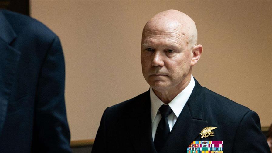 Almirante de EE. UU. niega haber ordenado matar a los supervivientes del ataque a una lancha