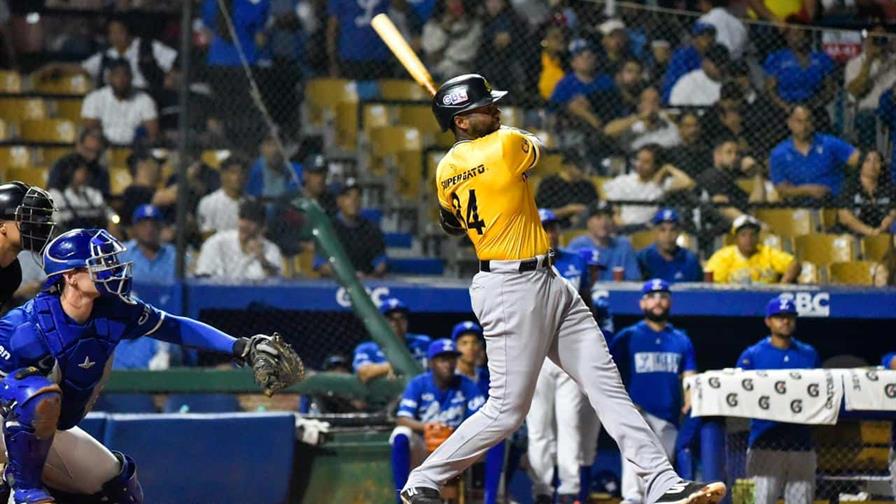 Las Águilas frenan al Licey y alcanzan su victoria 24