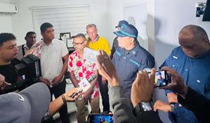 Tres vinculados al atentado contra alcalde de Navarrete se entregan a las autoridades