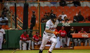 Jeimer Candelario remolcó tres en triunfo de los Toros sobre los Leones, su cuarta victoria seguida