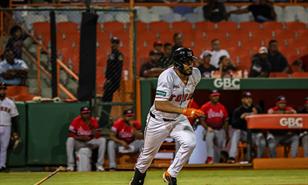Jeimer Candelario remolcó tres en triunfo de los Toros sobre los Leones, su cuarta victoria seguida