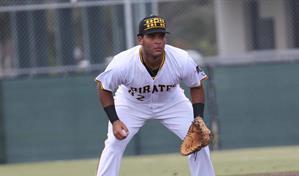 Boston adquiere al prospecto dominicano Adonys Guzmán en un cambio con los Piratas