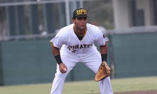 Boston adquiere al prospecto dominicano Adonys Guzmán en un cambio con los Piratas