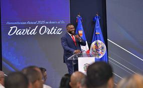 Cancillería reconoce a David Ortiz con el Premio Humanitario 2025 por su labor en favor de la niñez
