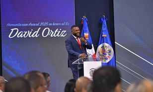 Canciller&iacute;a reconoce a David Ortiz con el Premio Humanitario 2025 por su labor en favor de la ni&ntilde;ez
