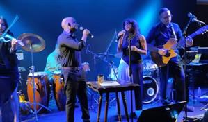 MarteOvenuS realiza su concierto Colección de Amor en Vivo en el Bar Juan Lockward