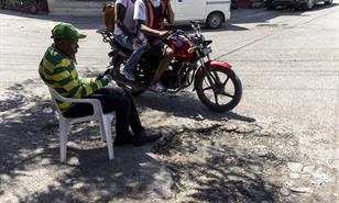 Vecinos de Guaricano reclaman reparaci&oacute;n de calles tras m&aacute;s de 20 a&ntilde;os sin asfalto