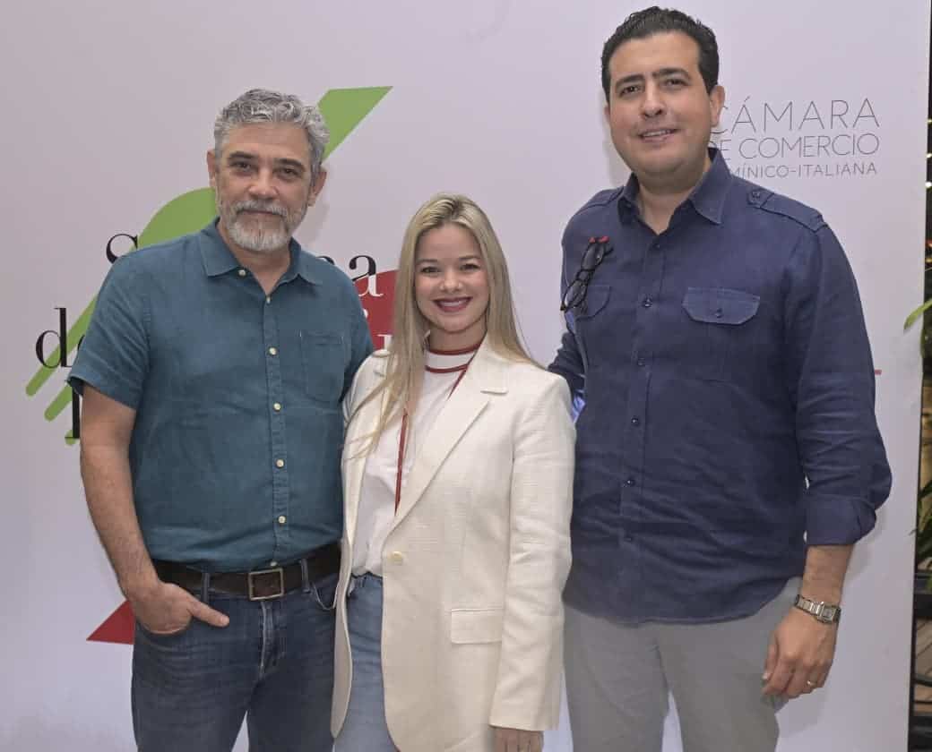 <div><br></div><div>Emil Vega, Catherine Lemoine y Jorge Feliz.</div><div><br></div>