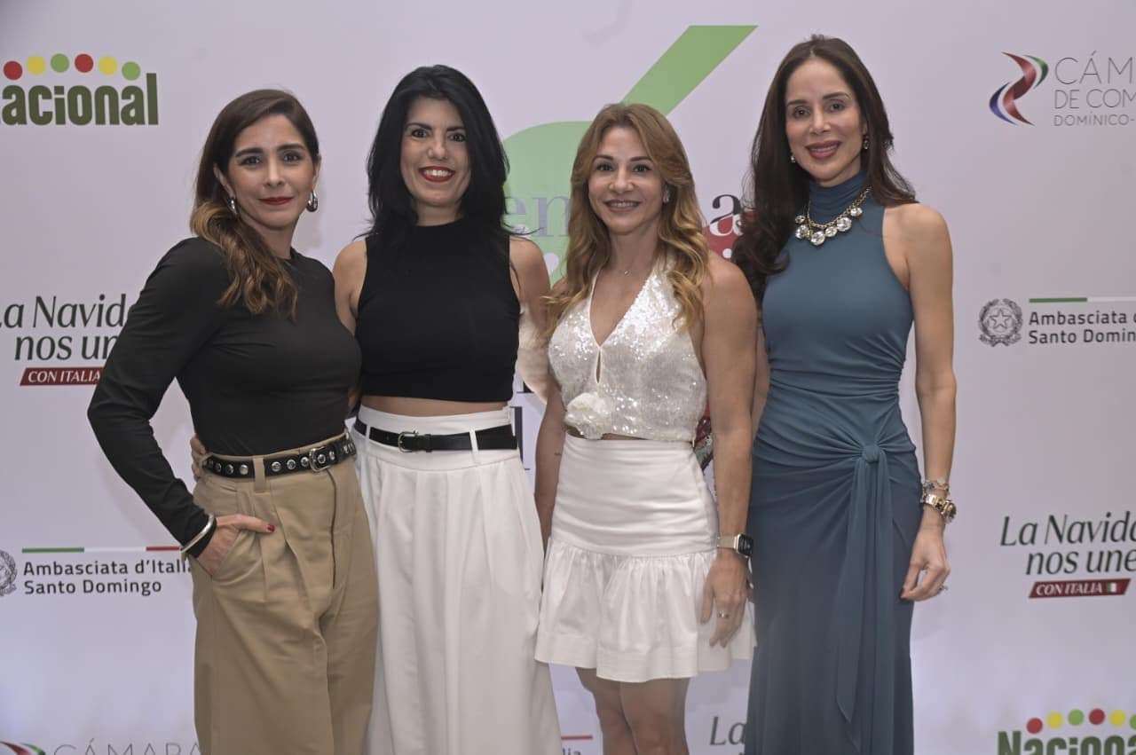 Nanette Camarena, María Laura Domené, Raquel González y Letty Rivera.