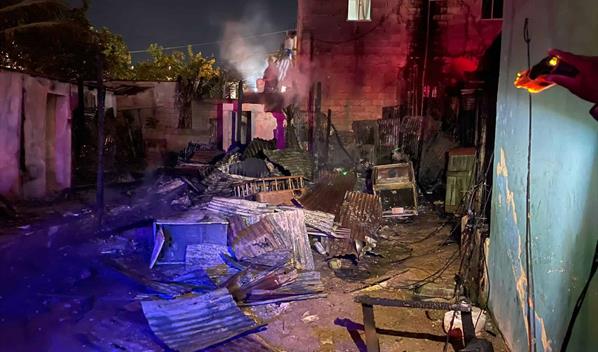 Incendio destruye cinco viviendas en sector de Higüey; no se reportan víctimas