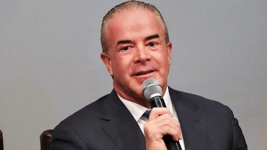 México bloquea cuentas bancarias del mexicano Raúl Rocha, dueño del 50 % de Miss Universo