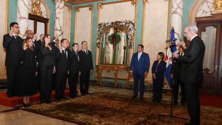 Abinader juramenta a nuevos jueces del Tribunal Superior Electoral Abinader juramenta a nuevos jueces del Tribunal Superior Electoral