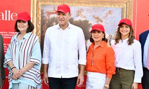 Santiago inaugura exposición "El Prado en las calles"