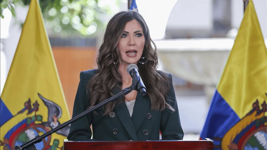 Los demócratas piden la dimisión de la secretaria de Seguridad Nacional de Trump