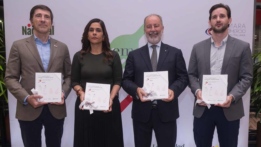 Supermercados Nacional presenta su nueva campaña de Navidad