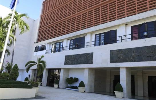 El Congreso defiende a partidos al bloquear candidaturas independientes pese a fallo del TC