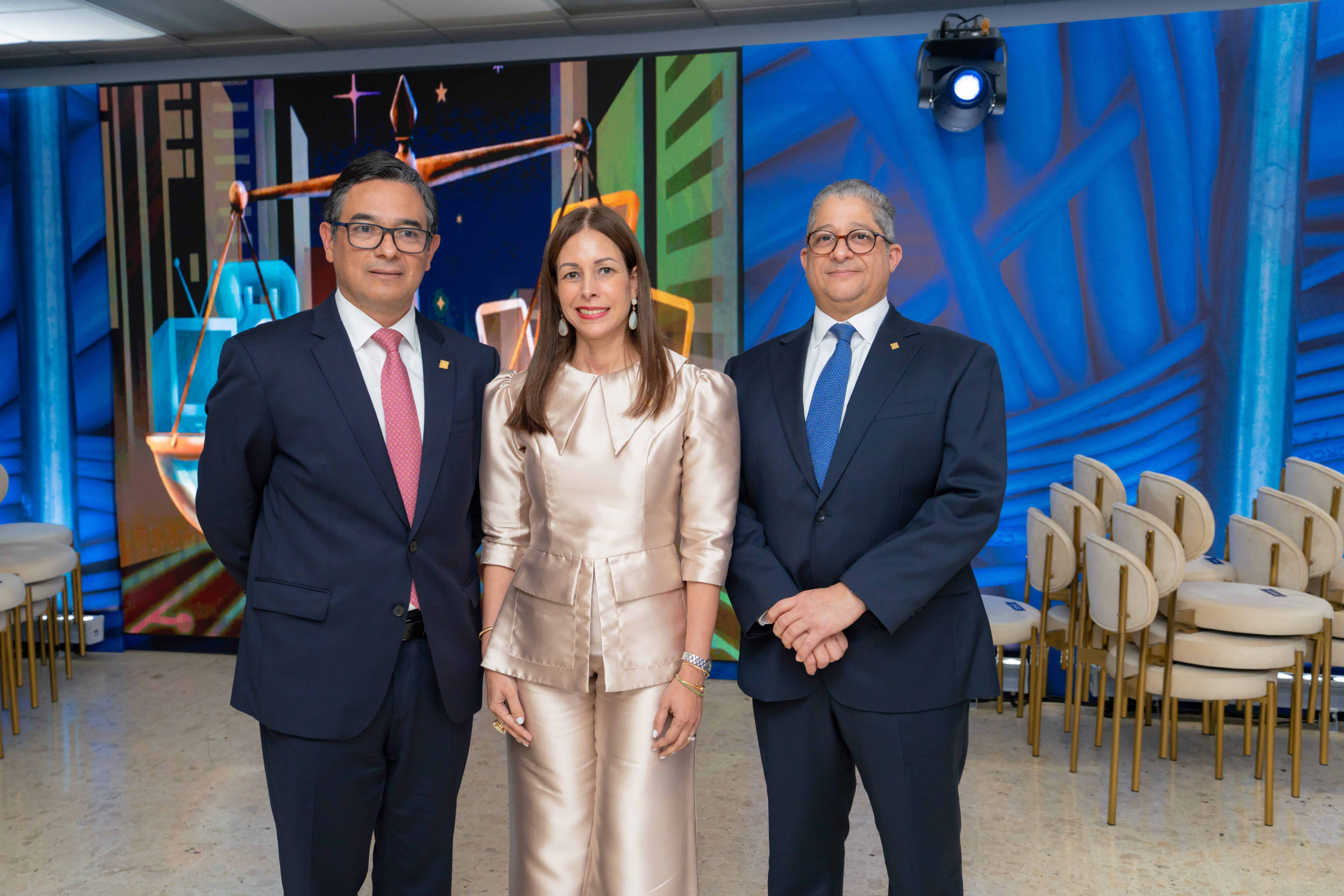 Sergio Solari, María Povedano y Isael Peña.