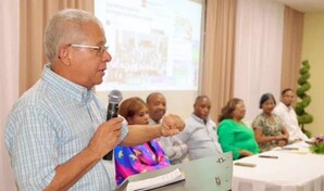 Fundaci&oacute;n Padrino rechaza declaraciones de Melanio Paredes sobre "asalto" de los barrios a las aulas