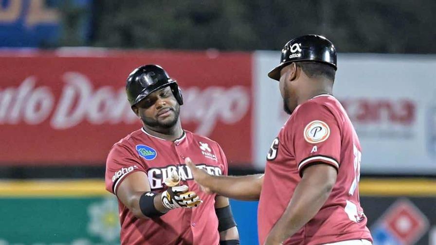 Video | Los Gigantes del Cibao lograron su tercer triunfo ante las Águilas Cibaeñas Video | Los Gigantes del Cibao lograron su tercer triunfo ante las Águilas Cibaeñas