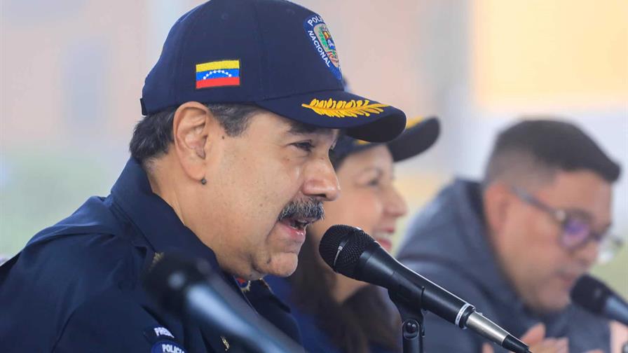 Venezuela recluta 5,600 soldados más ante amenazas de EE. UU.