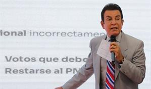 Nasralla denuncia errores graves en más de 5,000 actas y solicita revisión minuciosa