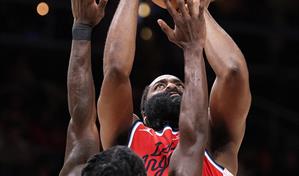 Resumen NBA: James Harden supera a Carmelo Anthony en el top-10 de anotadores