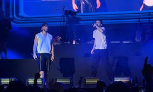 Alleh y Yorghaki cierran su gira en RD con una noche llena de merenguet&oacute;n